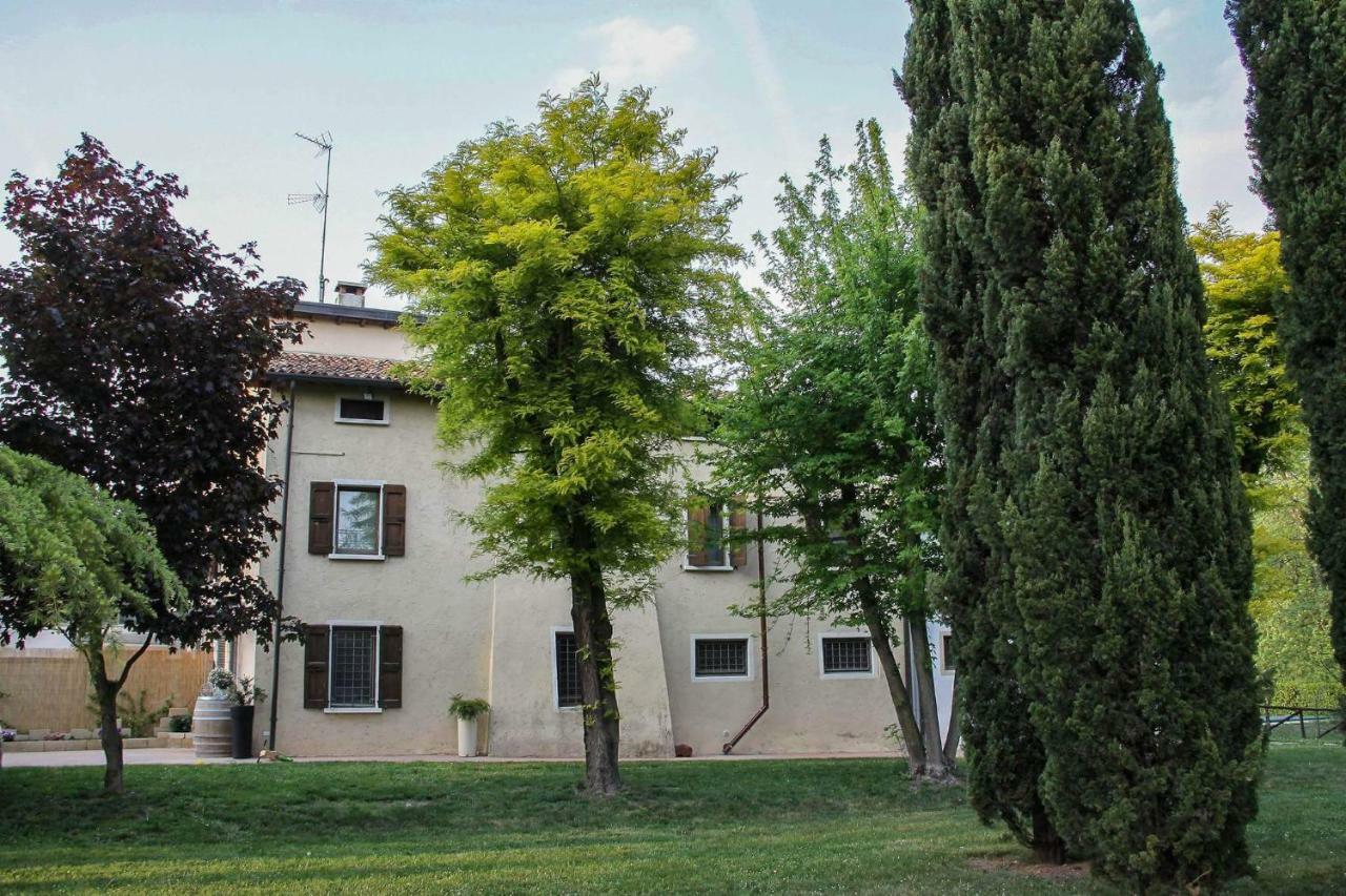 Casale Del Sole Garda Bed & Breakfast Monzambano Exterior photo