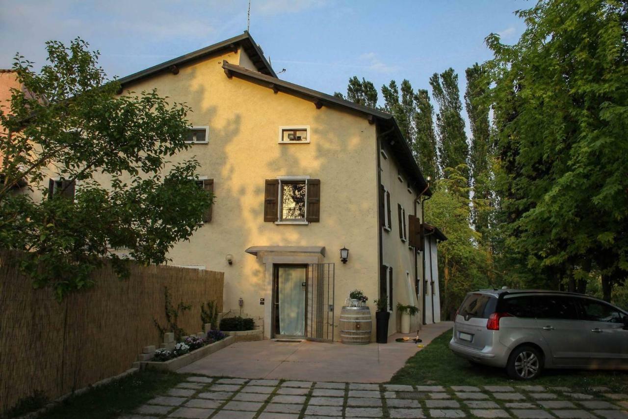 Casale Del Sole Garda Bed & Breakfast Monzambano Exterior photo