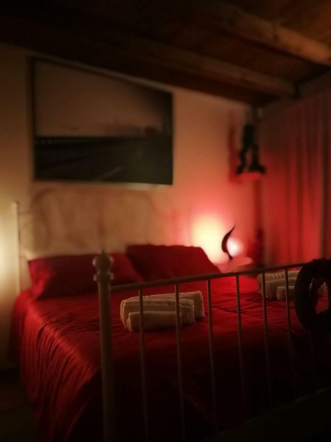 Casale Del Sole Garda Bed & Breakfast Monzambano Exterior photo
